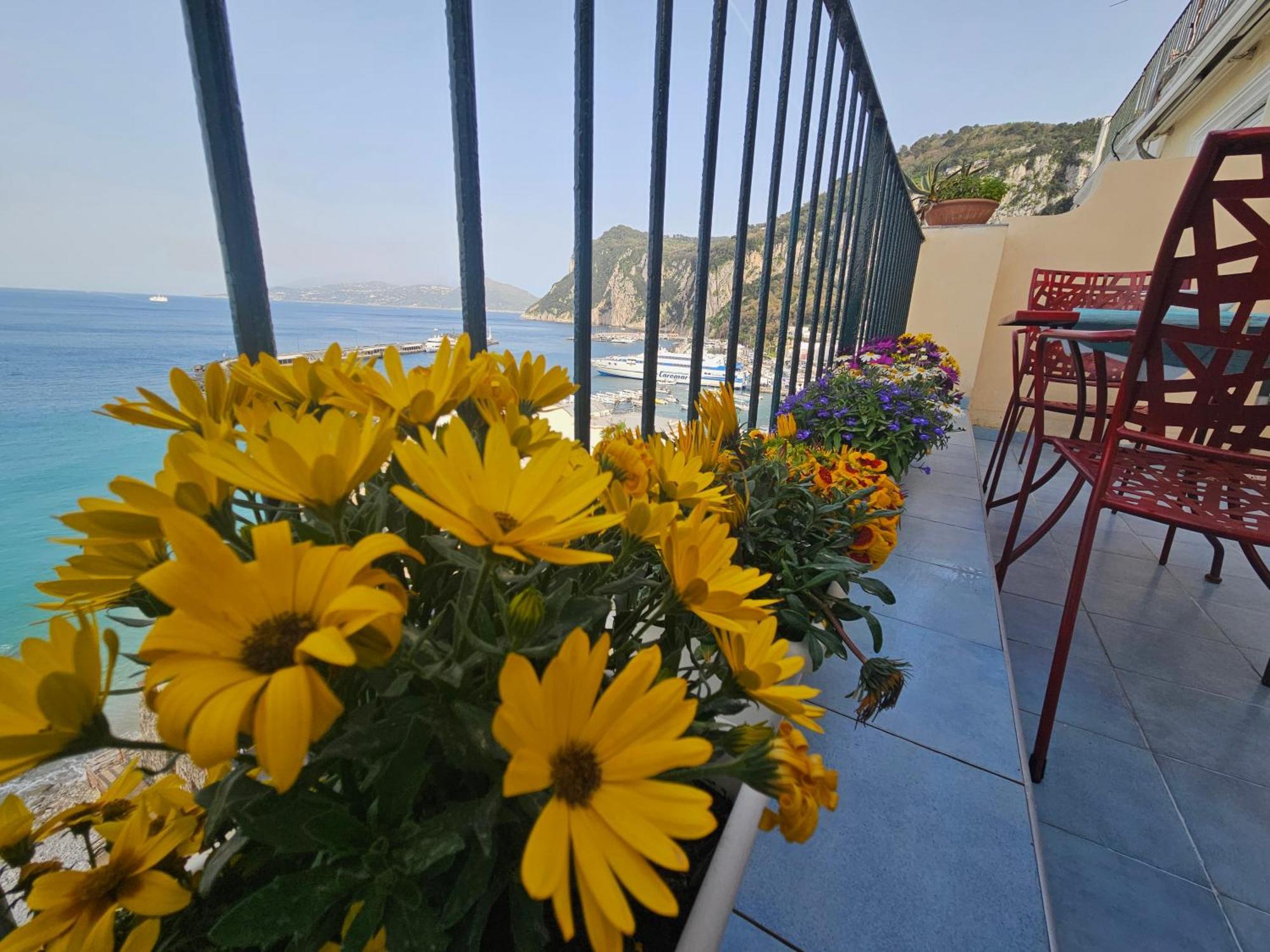 La Bomboniera Apartment Capri Luaran gambar